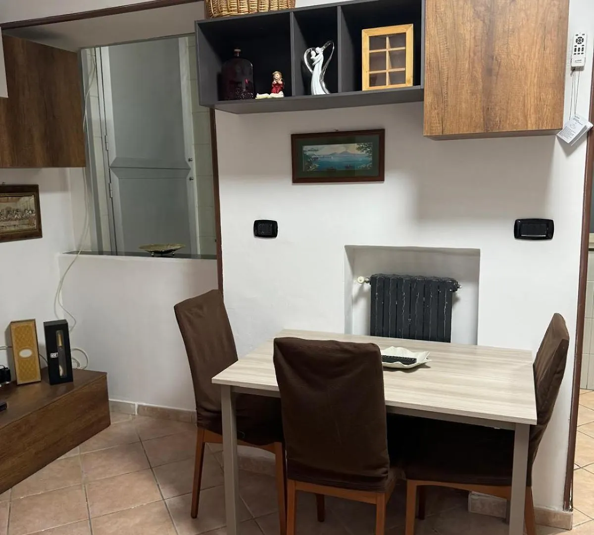 Rosy Home Nápoles 0*,